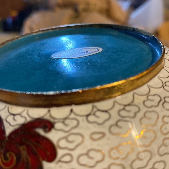 Vintage Cloisonne Covered Round Trinket Box Brass Painted Enamel Cherry Blossom - Picture 7 of 9